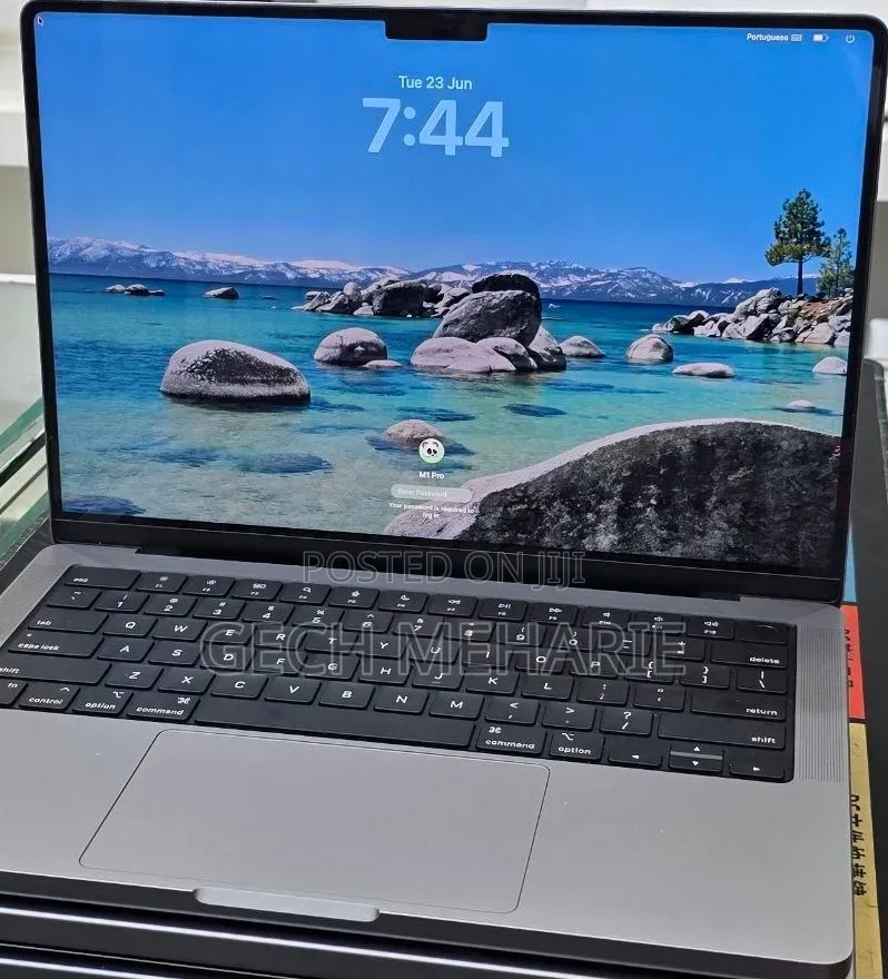 New Laptop Apple MacBook Pro 2021 M1 16GB Apple M1 Pro SSD 512GB