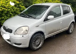 Toyota Vitz 2003 Silver
