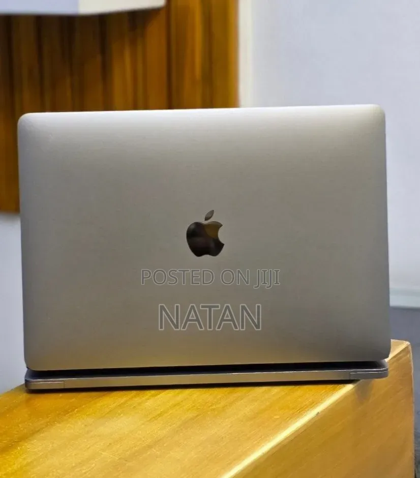 New Laptop Apple MacBook Pro 2019 16GB Intel Core i5 SSD 512GB