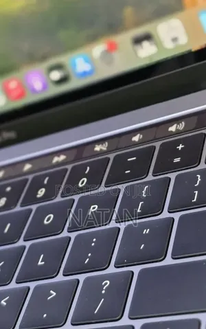New Laptop Apple MacBook Pro 2019 16GB Intel Core i5 SSD 512GB