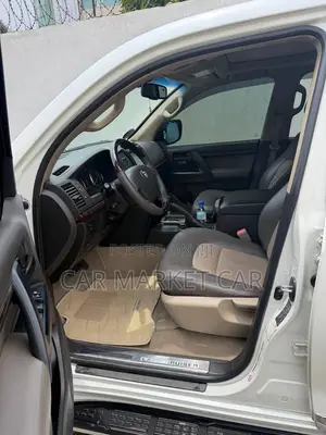 Toyota Land Cruiser 4.0 V6 GX-R 2010 White