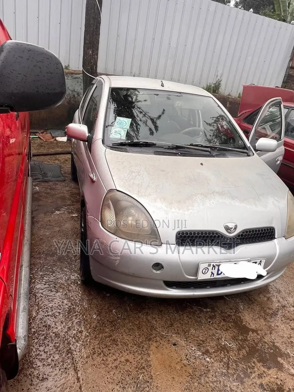 Toyota Vitz 2001 Silver