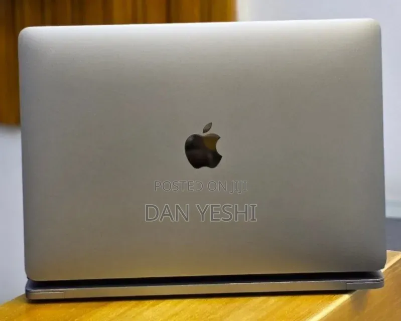New Laptop Apple MacBook Pro 2019 16GB Intel Core i5 SSD 512GB
