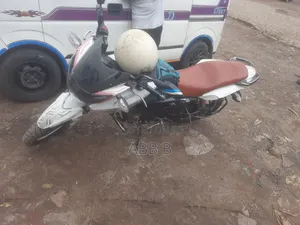 TVS Apache 180 RTR 2017 White