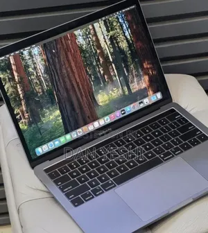 New Laptop Apple MacBook Pro 2019 16GB Intel Core i7 SSD 512GB
