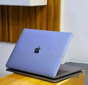 New Laptop Apple MacBook Pro 2019 16GB Intel Core i7 SSD 512GB