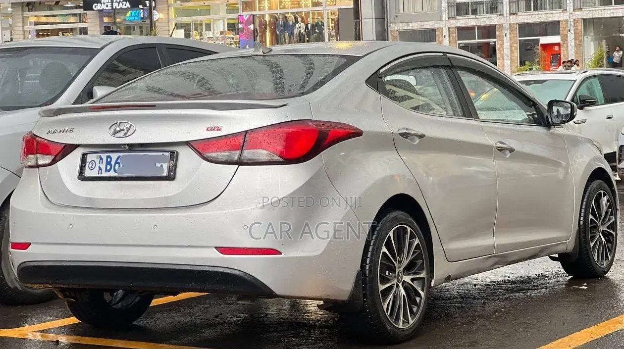 Hyundai Avante 2015 Gray