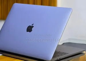 New Laptop Apple MacBook Pro 16GB Intel Core i7 SSD 512GB