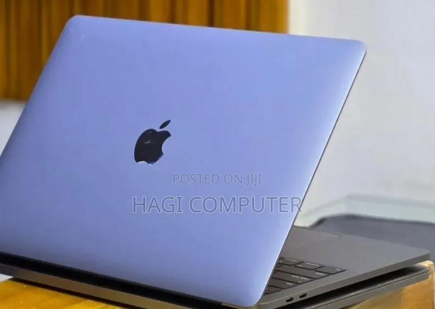 New Laptop Apple MacBook Pro 16GB Intel Core i7 SSD 512GB