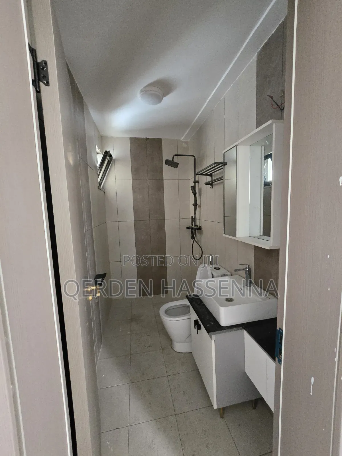 Furnished 3bdrm Apartment in ቀርደን ሀሰና ፕሮፐርቲስ, Nifas Silk-Lafto for sale