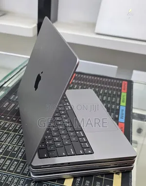New Laptop Apple MacBook Pro 2021 M1 16GB Apple M1 Pro SSD 512GB