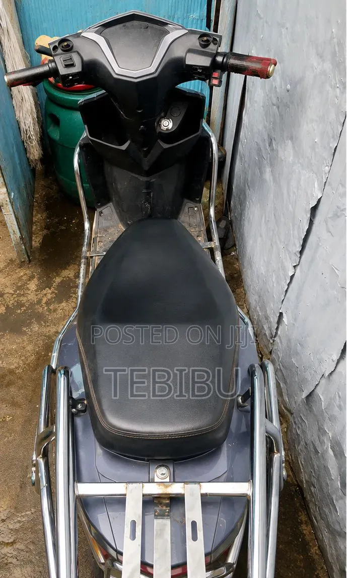 Piaggio 2025 Black