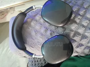 P9 Headset