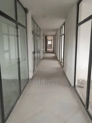 የሚሸጥ ሱቅ አያት