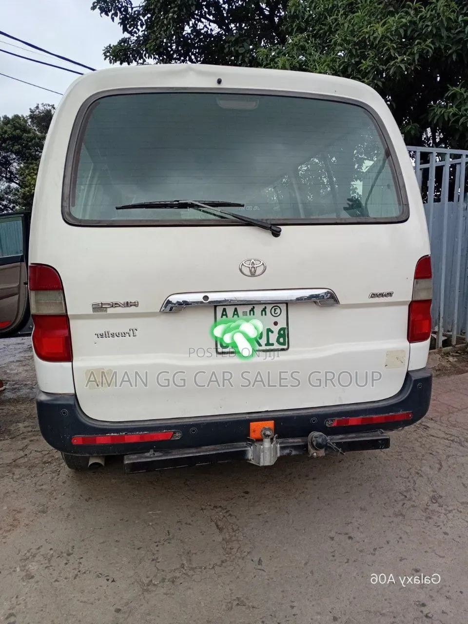 Toyota HiAce 2011 White