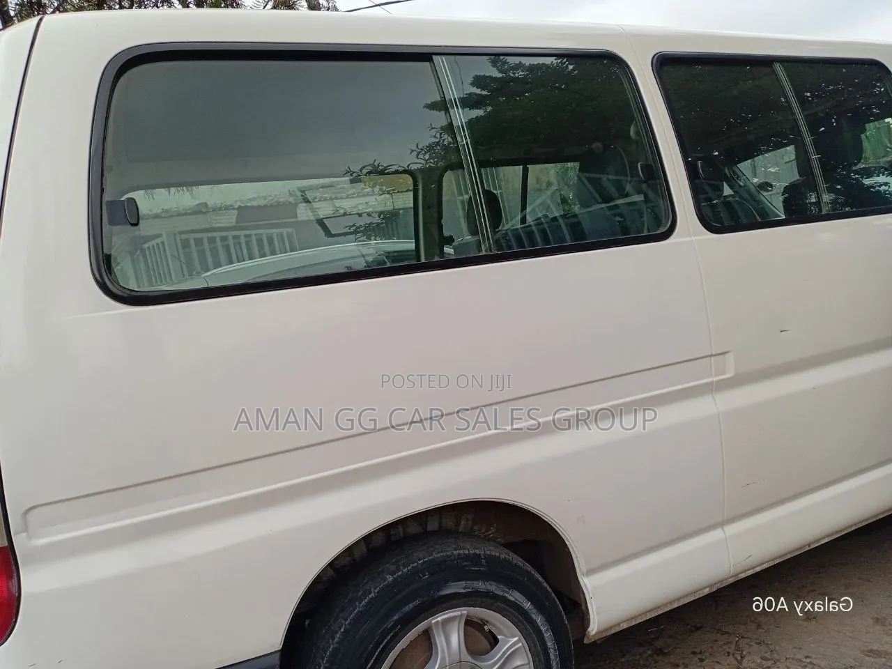 Toyota HiAce 2011 White