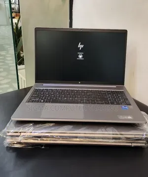 New Laptop HP ZBook Studio G8 16GB Intel Core i7 SSD 512GB
