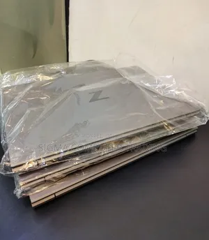 New Laptop HP ZBook Studio G8 16GB Intel Core i7 SSD 512GB