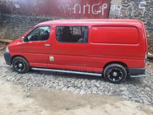 Toyota HiAce 2011 Red