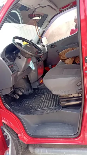 Toyota HiAce 2011 Red