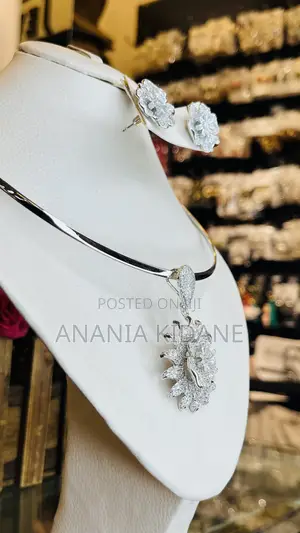 The Cali Flower Wedding Jewelry Set