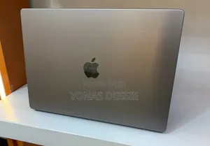 New Laptop Apple MacBook Pro 2021 M1 32GB SSD 512GB
