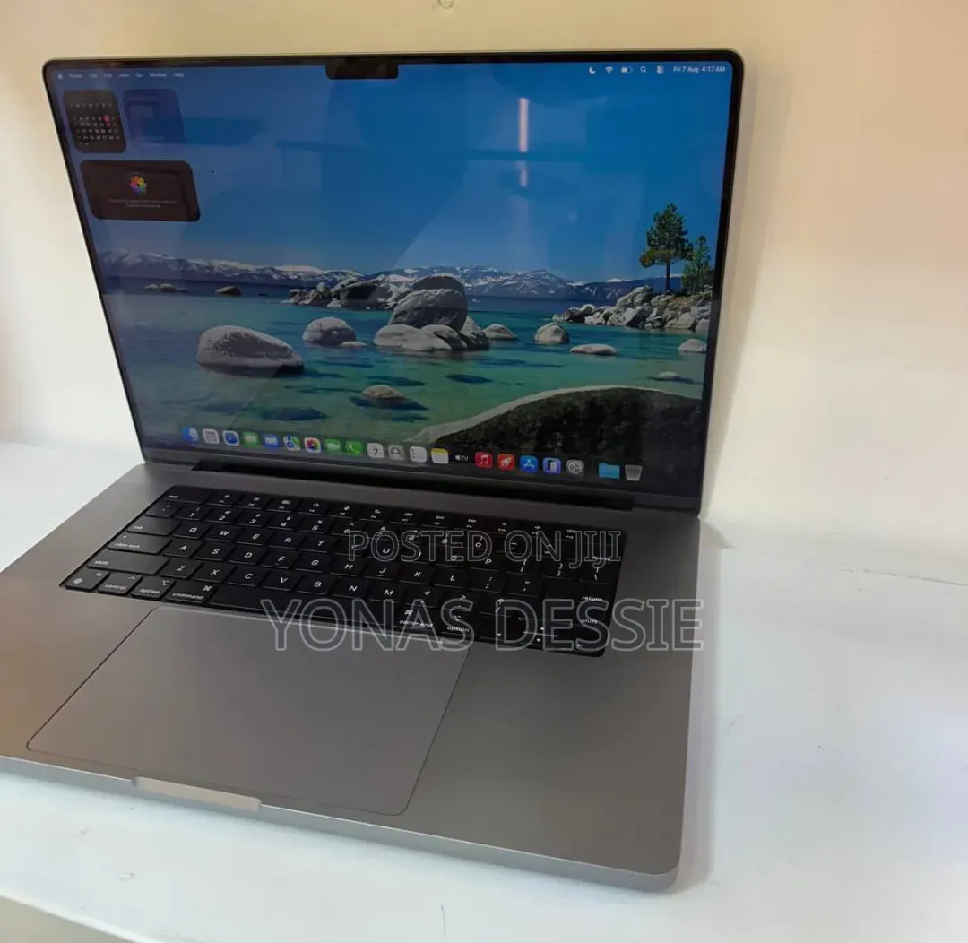 New Laptop Apple MacBook Pro 2021 M1 32GB SSD 512GB