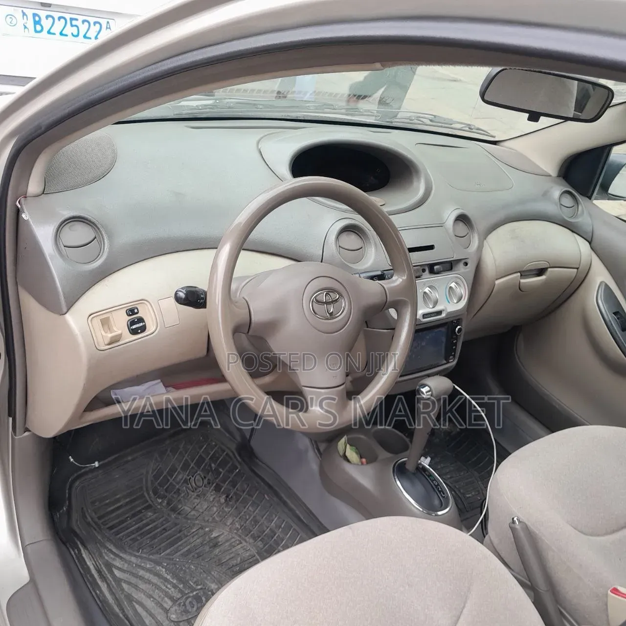 Toyota Platz 2005