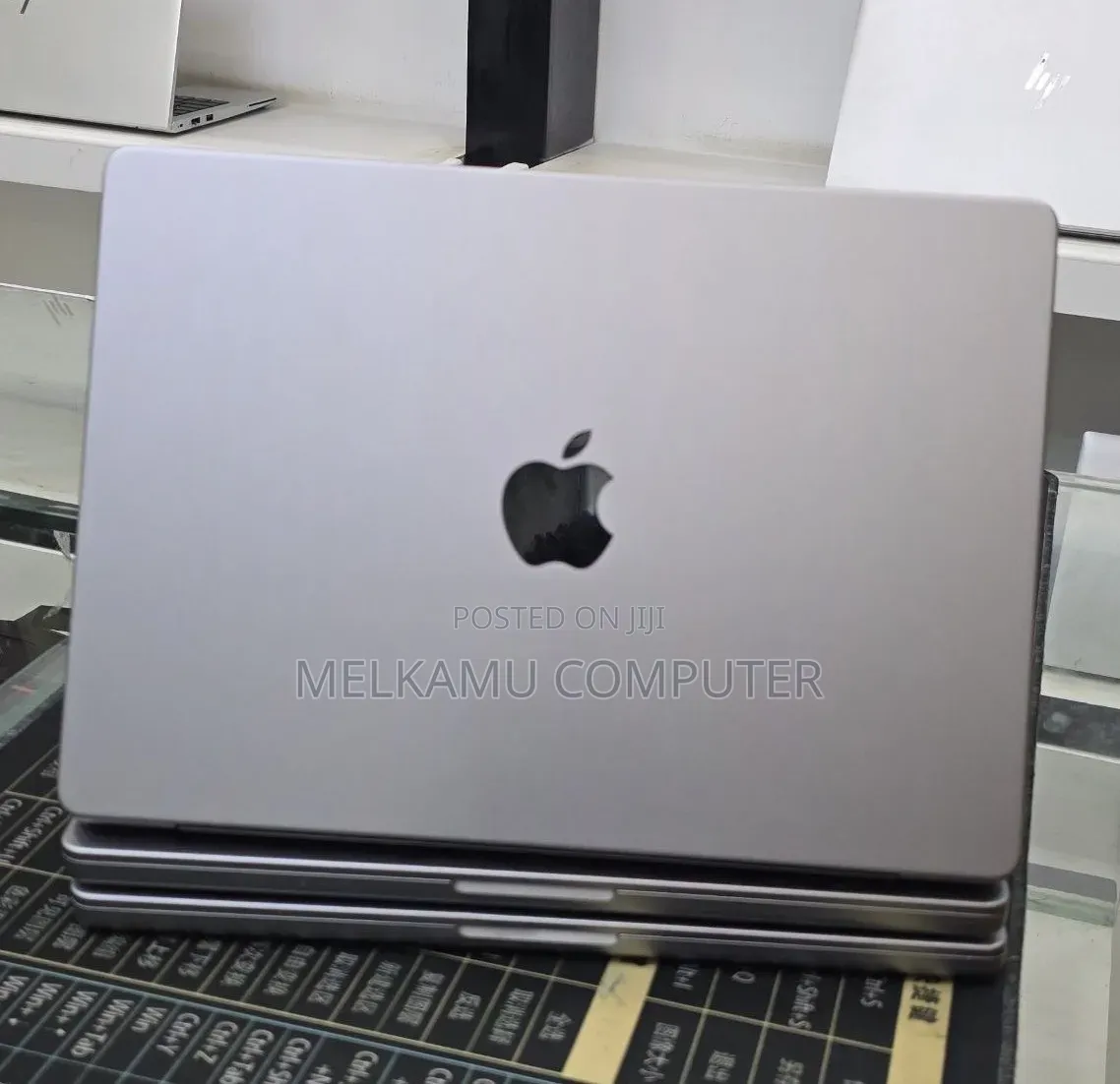 New Laptop Apple MacBook Pro 2021 M1 16GB Apple M1 SSD 512GB