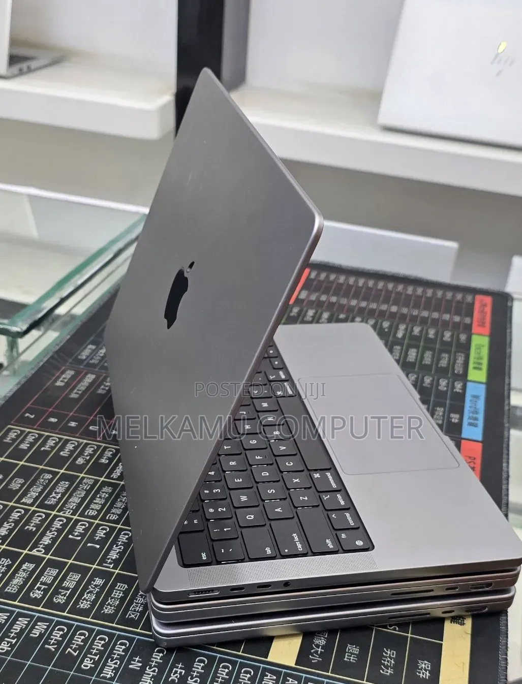 New Laptop Apple MacBook Pro 2021 M1 16GB Apple M1 SSD 512GB