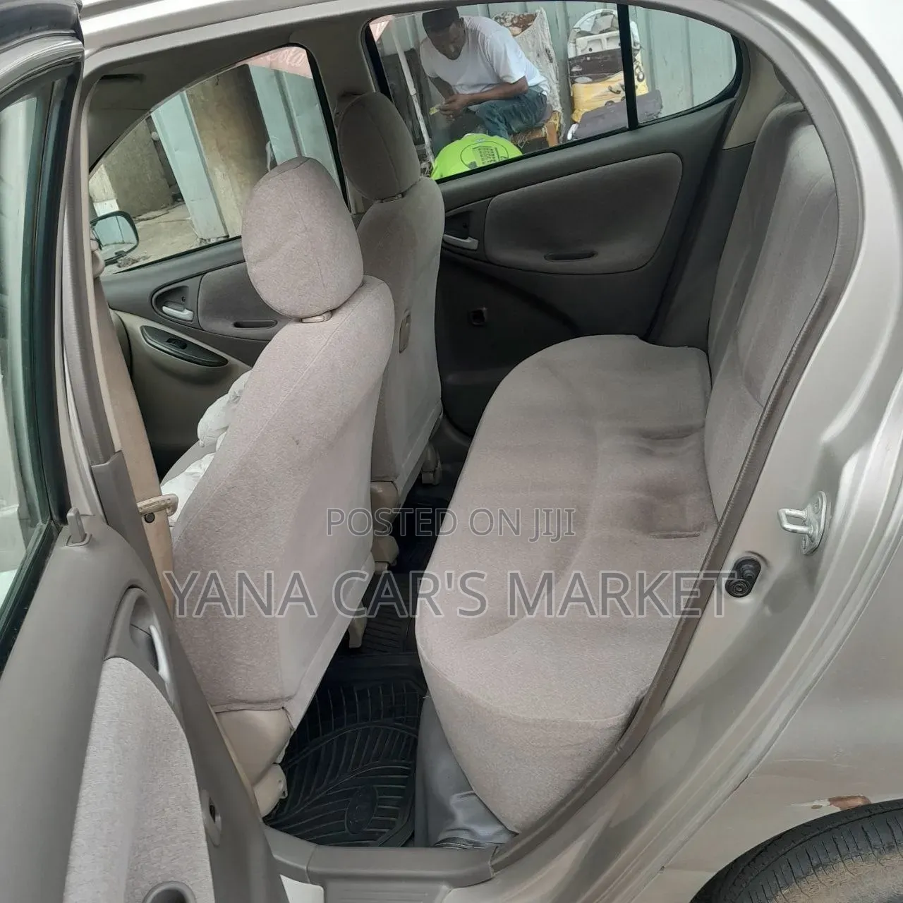 Toyota Platz 2005