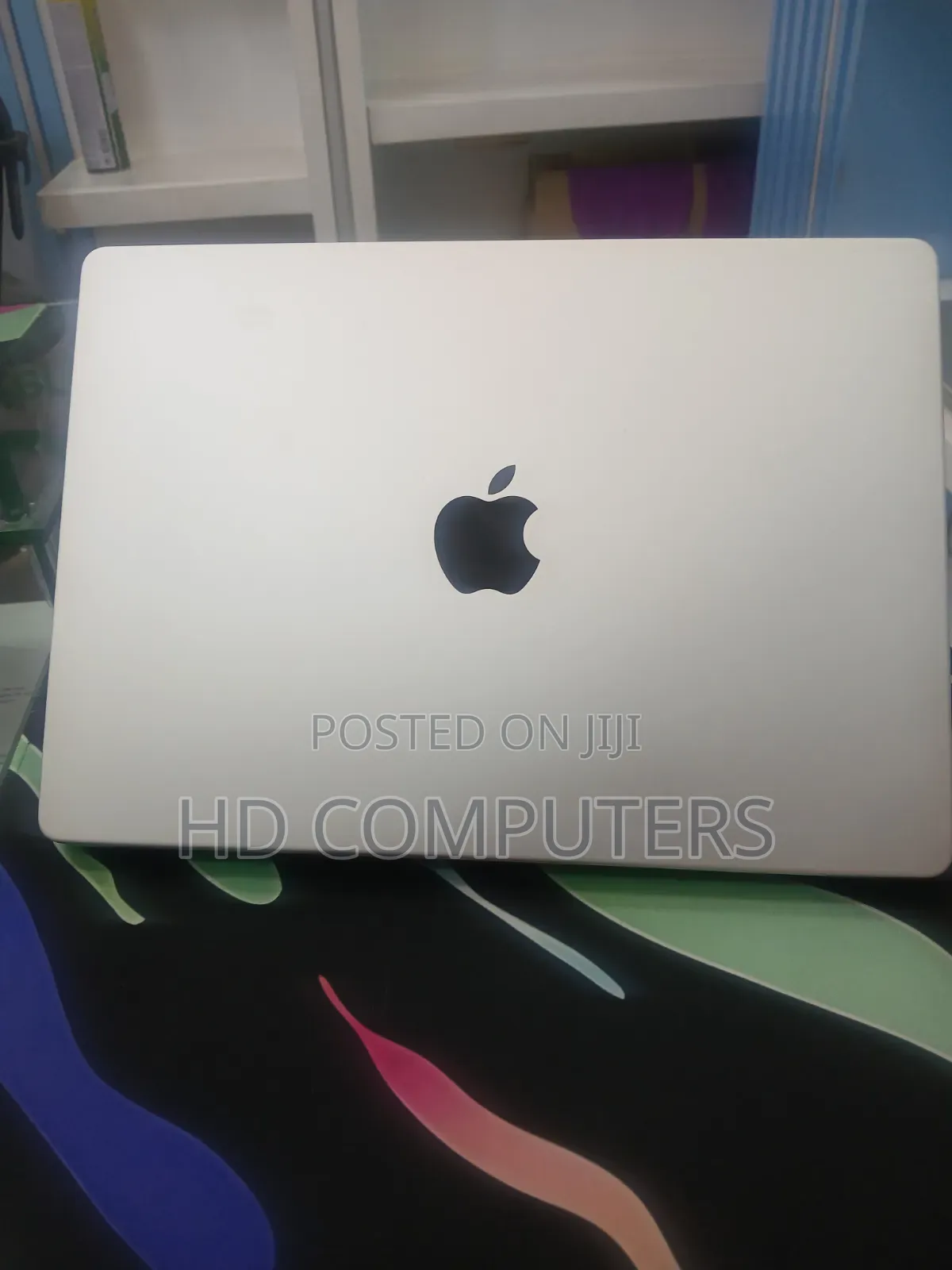 New Laptop Apple MacBook Pro 2021 M1 16GB Apple M1 Pro SSD 512GB
