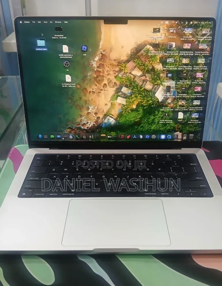 New Laptop Apple MacBook Pro 2021 M1 16GB Apple M1 Pro SSD 256GB