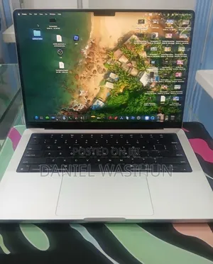 New Laptop Apple MacBook Pro 2021 M1 16GB Apple M1 Pro SSD 256GB