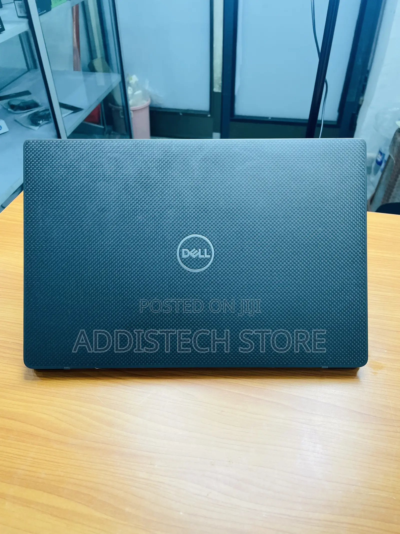 New Laptop Dell Latitude 7400 8GB Intel Core i7 SSD 256GB