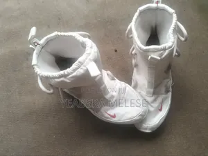 Bonda Shoe