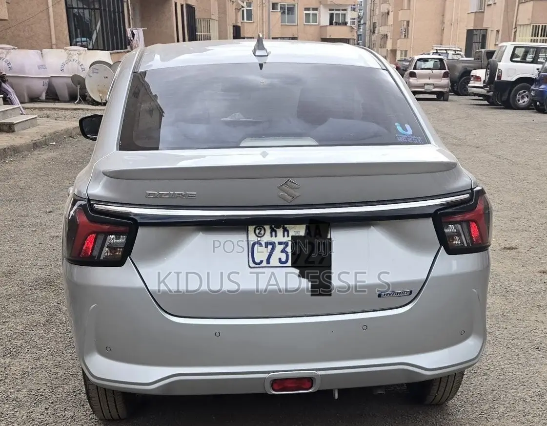 Suzuki Dzire 2025 Silver