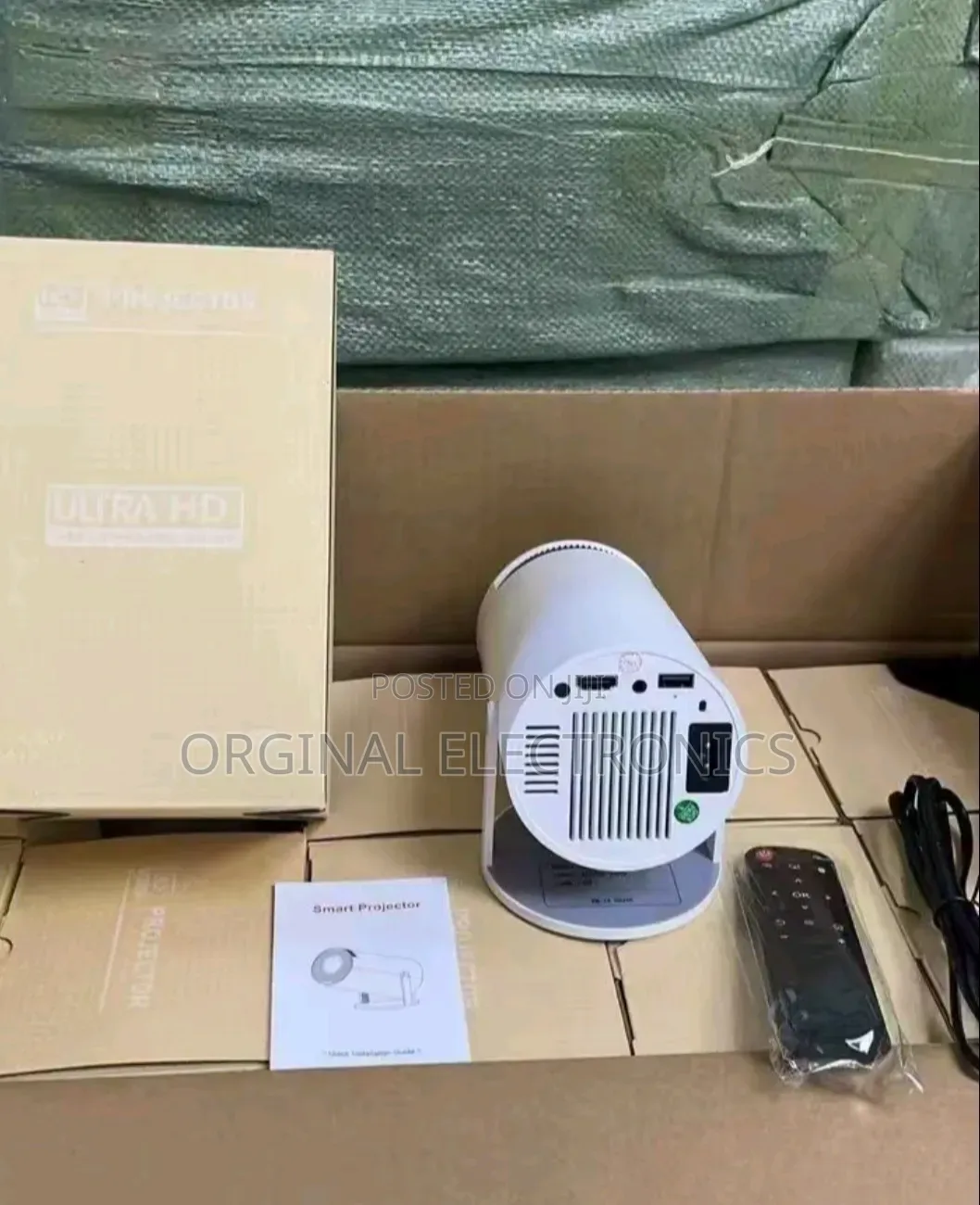  Smart Projector 150 Inch