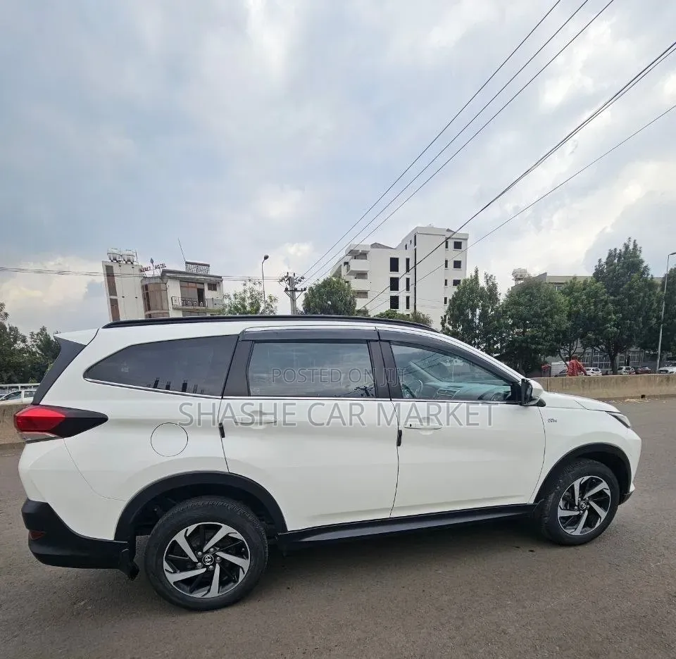 Toyota Rush 2023 White