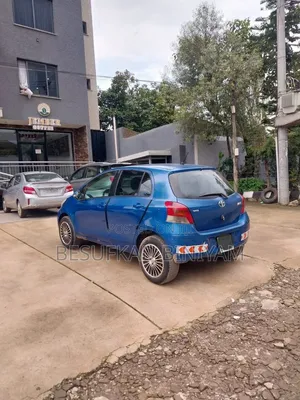 Toyota Yaris 2010 Blue