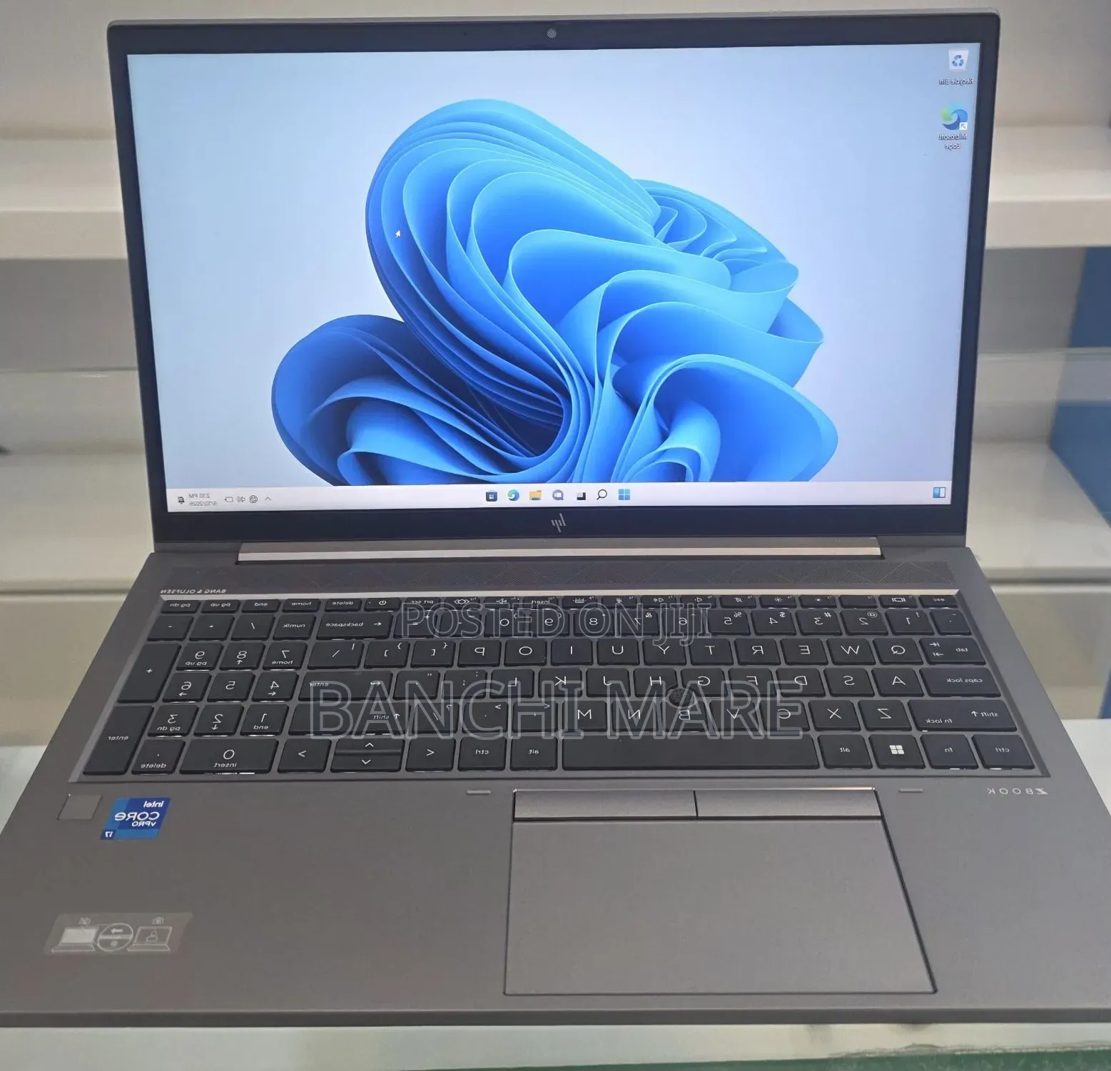 New Laptop HP ZBook Firefly G8 16GB Intel Core i7 SSD 512GB