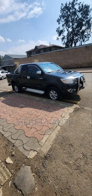 Toyota Hilux 2012