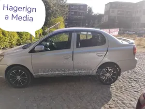 Toyota Platz 2005 Silver