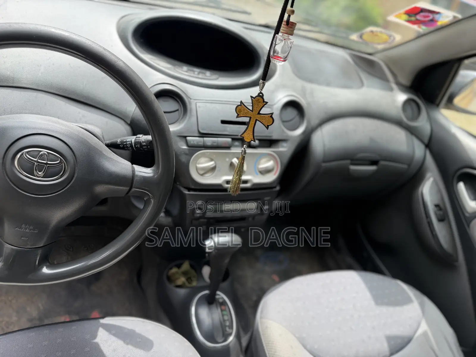 Toyota Vitz 2004 Gold