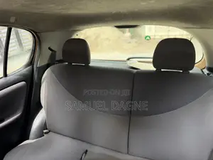 Toyota Vitz 2004 Gold