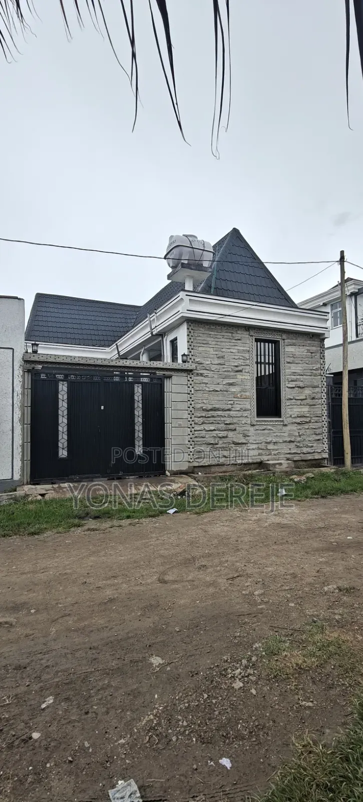 Furnished 5bdrm House in ዱከም, East Shewa for sale
