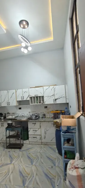 Furnished 5bdrm House in ዱከም, East Shewa for sale