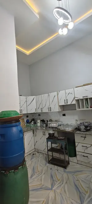 Furnished 5bdrm House in ዱከም, East Shewa for sale