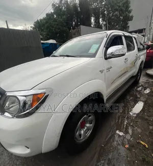 Toyota Hilux 2007 White