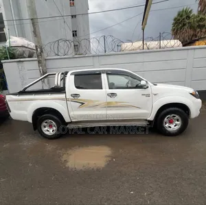 Toyota Hilux 2007 White